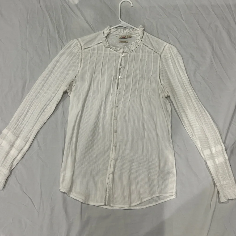 Faherty White Ruffled Blouse - Picture 1 of 3
